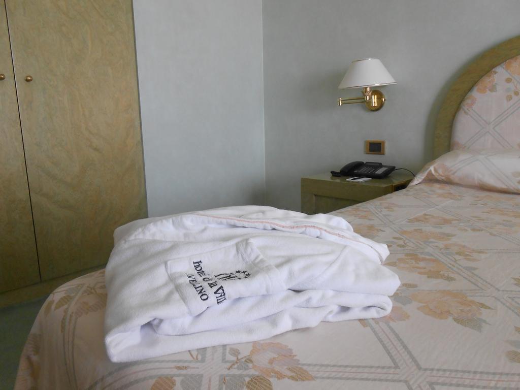 Hotel De La Ville Avellino Zimmer foto